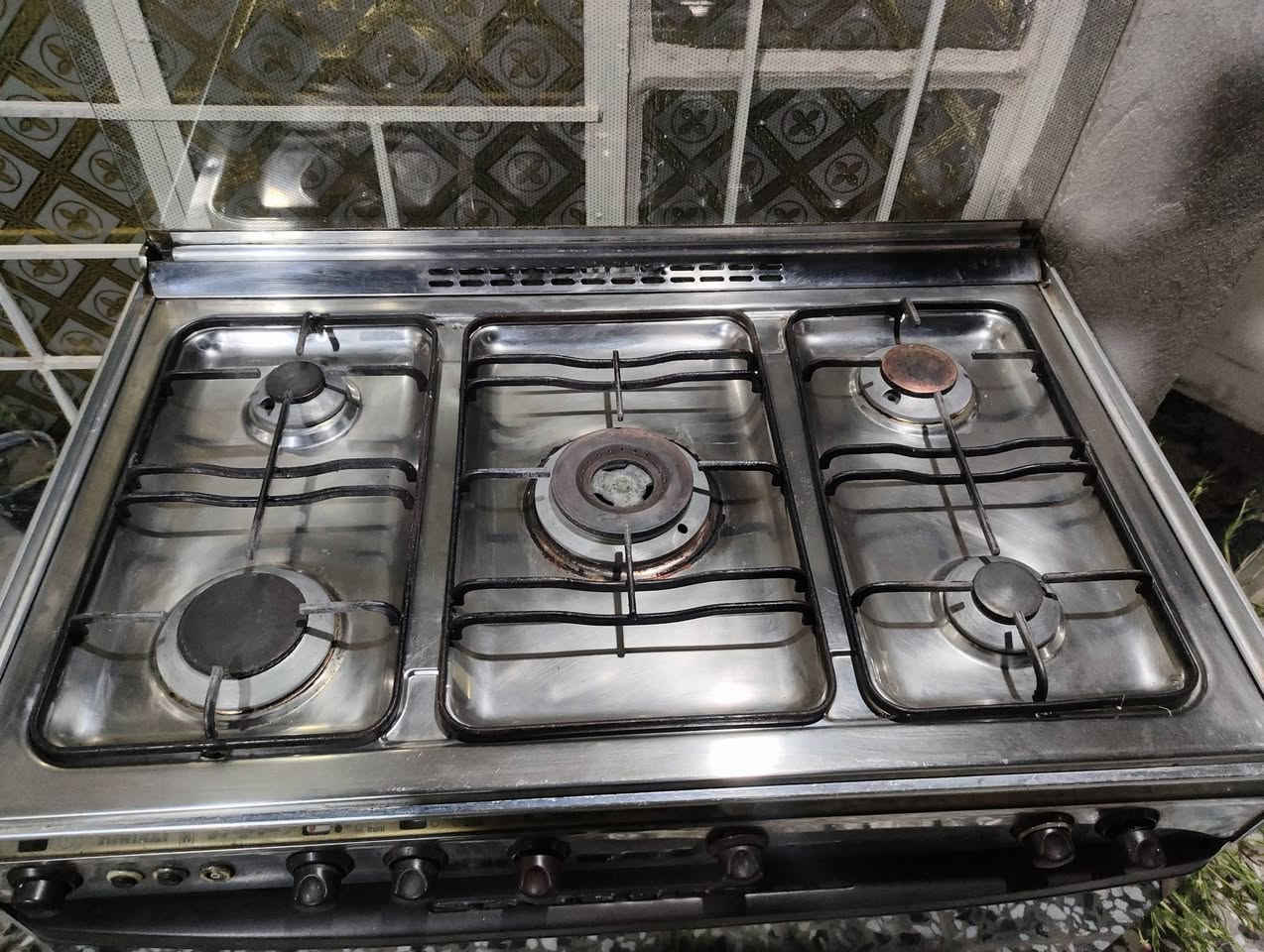 طباخ كريازي للبيع
شغال ونضيف نارة هادئة وصافية 
سعر 170 
مكان نجف ابو صخير
للستفسار ***********
