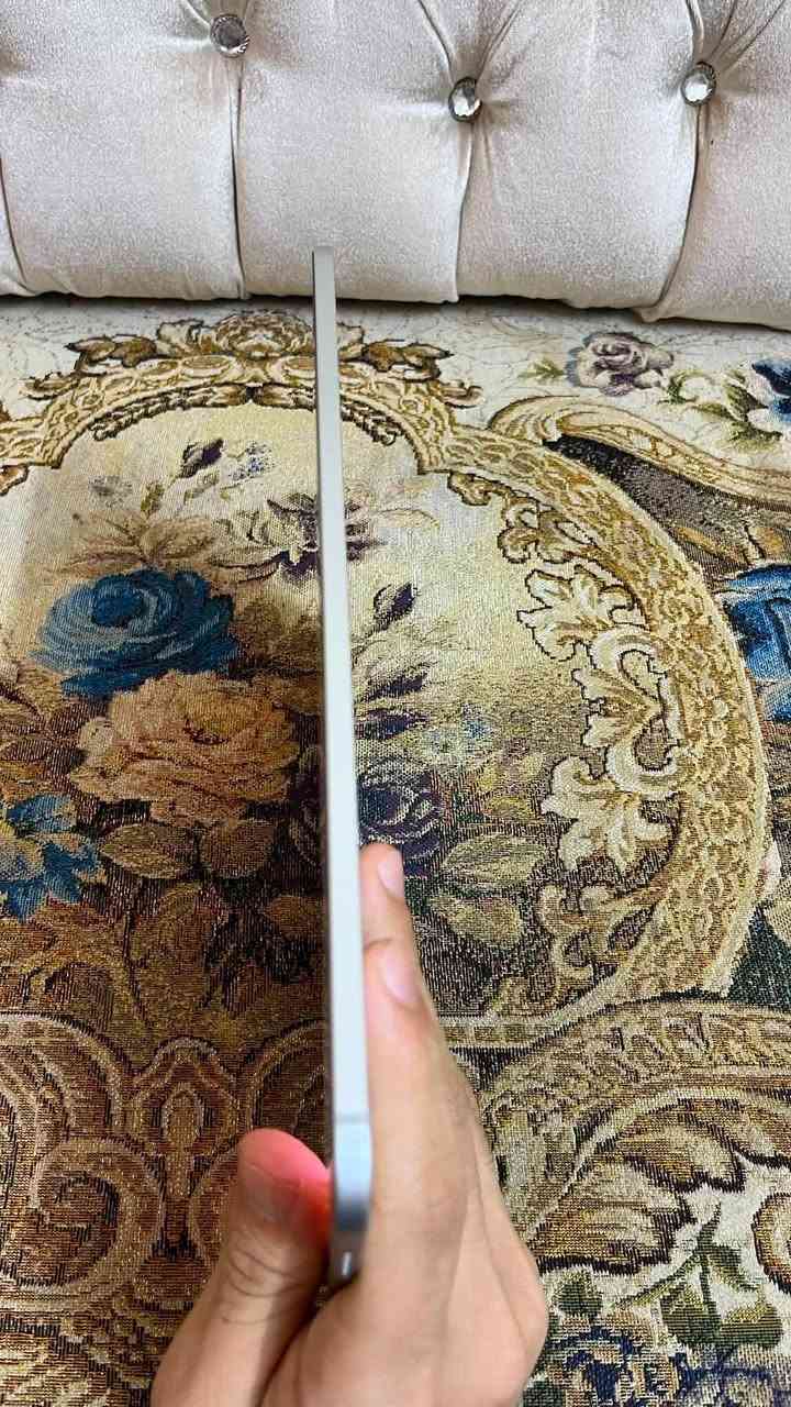 سلام عليكم من رخصت الادمن 🤎
ايباد M4 حجم 11 انج بحالة الوكاله 
ذاكره 256 
بطاريه 85 
نضافه 100% اذا الايباد بي شخط واحد يرجع 
ستخدام منزلي فقط وفوحصاته كلها موجوده و موضح بل صور 
السعر 935 الف 
مكاني تكريت وعندي توصيل 
***********
واتس اب او اتصال مباشر وتحياتي للجميع ❣️
