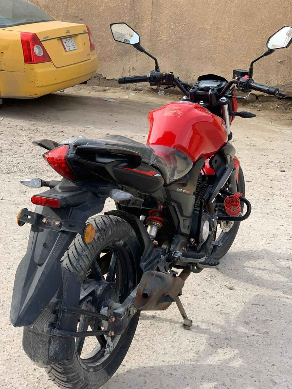 ماطور  QJ كيوجي
اللون احمر 
المحرك 150
مابيها نقص 
كهربائيات شغاله كامل 
الدراجه بدون ارقام وبدون كمرك 
دراجه جديده ونضيفه 
مكفوله من ناحية السرقه بشكل عام 
السعر مليون و ميه الف عراقي 1100
الرقم 
***********
***********
متواجد فقط رقم اتصال او واتساب
