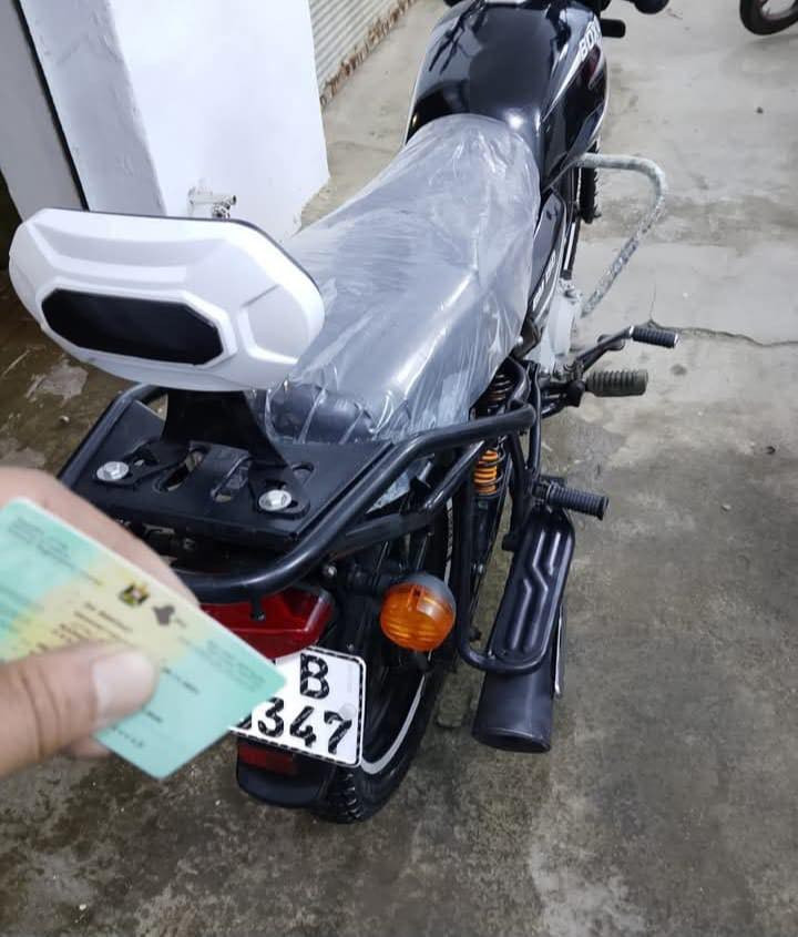 السلام وعليكم
للبيع
بوكسر موديل ٢٠٢٢
دراجه خير من الله ما يعوزه برغي
محرك شرط 
مرقم ديالى مشروع وطني ب اسمي تحويل ثاني يوم بل  
موصل
سعر مليونين وميه

***********

‭٠٧٨٩ ٣٩٨ ٣٣٢٤‬
مكاني جانب الايمن الرفاعي
