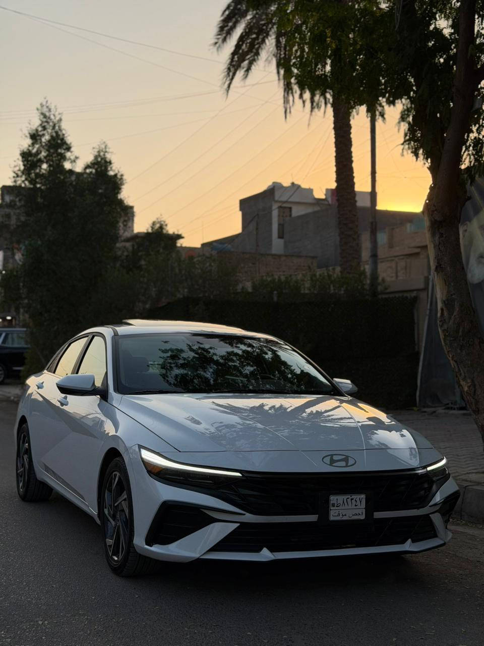 السلام عليكم
النترا 2025 وارد امريكي كلين 
دخول جديد تترقم كل المحافظات من عدا الشمالية 
السيارة اخت الزيرو ماشية 18 الف كيلو 
فول مواصفات 
فتحة 
انارة داخلية متغيرة 
رادارات جانبية وخلفية 
تدفئة كشنات 
تشغيل عن بعد 
بصمه دخول وتشغيل 
والبقيه المعروفة 
صور الحادث مرفقه فقط دعاميه 
سعرها 193 وبيها مجال 
للاستفسار 
***********
