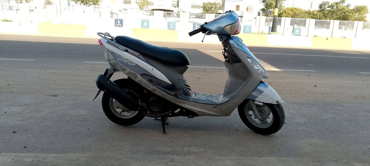 سلام عليكم دراجه ماكس منغولي البيع
الدراجه مكفوله كفاله عامه من كلشي 
المكينه بلاديه  ومكفوله من مكلشي 
الكفرات بلاديه 
الكهربايات شغاله 
السلف شغال 
هندر شغال 
الدراجه احله من الصوره 
الدراجه مكفوله  
بيه صالنصه fm
وصل معرض بيه 
مكاني كربلاء  امن الداخلي 
 سعر خاص 
الهاتف ***********
