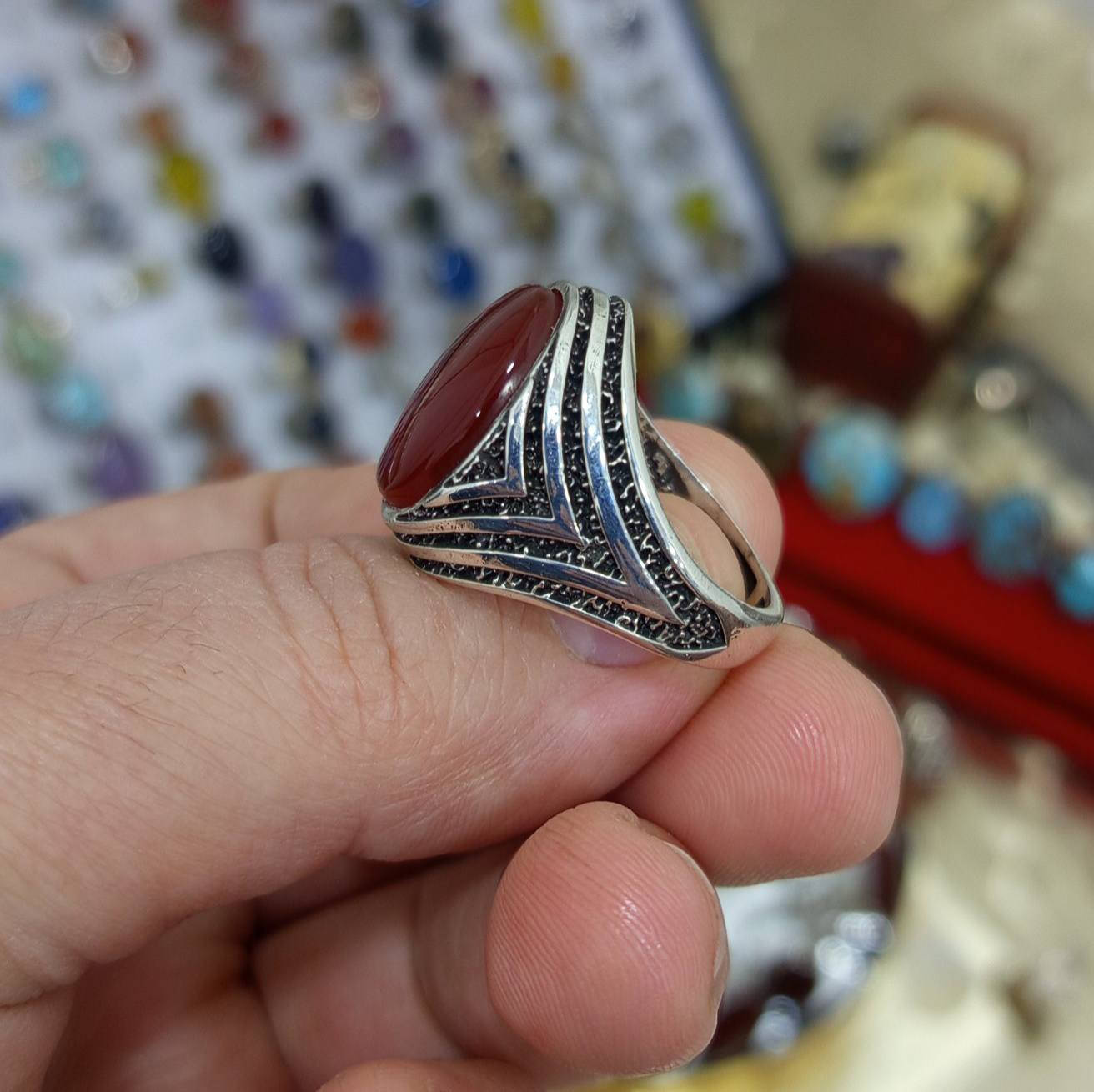 خواتم من العقيق اليماني الياقوتي فضه عيار 925 قطع جميله جدا للاستفسار التواصل ع  الخاص


**إذا كنت صاحب هذا الإعلان وتريد حذفه لأي سبب، رجاءا أرسل رسالة إلى الدعم الفني**