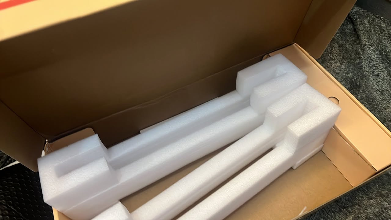 بعدها جديده بس شاشتها مضروبه
رامات ١٦ كيكا و هارد ٥١٢ m.2 
تكدر تربطها كيبل hd على اي شاشه وشغاله طبيعي
وندوز ١١ برو
١٥٠ الف 
باعتبار بايع لك هارد ورامات


**إذا كنت صاحب هذا الإعلان وتريد حذفه لأي سبب، رجاءا أرسل رسالة إلى الدعم الفني**