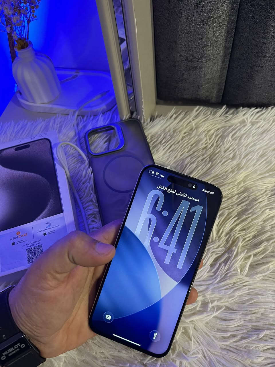 ايفون 15 برو ماكس مبدل شاشة 
ذاكرته 256
بطاريه 90
نموذج M
شرق اوسط
فقط مبدل شاشة اصليه مال ابل والجهاز غير الشاشه مكفول من البطارية للأيسي 
 ملحقاتـة : كارتونة و الكيبل و كفر 
الجـهاز مال بيت ما متعوب
السعر : 900 وبي مجال 💵
العنوان : ديالى خانقين بختياري📍
للأستفسار :0772 598 8370 ☎️
توصيل متوفر لكل العراق 🚚
