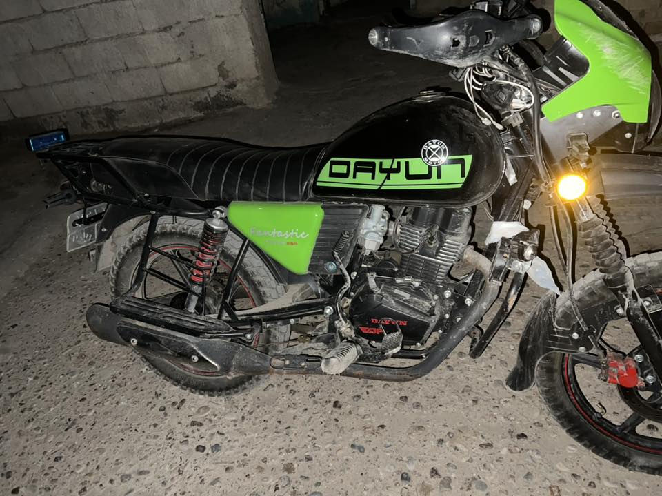 دايوان 2025  رقم اربيل دراجه  نظيفه بشكل ممتعوبه مكفوله من كلشي
اضافه  منظومه زينون اصلي مستعجل على بيعته كلش 

عنوان بغداد زعفرانيه خابرني وسهله  : ***********

*********** متواجد واتساب
