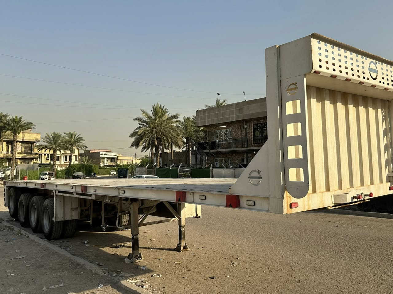 سلام عليكم عربانه سيكام أربع محاور  طول 12و60 مكفوله من لفطر ولكسر تخم تاير  عربانه جاهزه من كهربائيات وهوه وخير من الله مكان بغداد لشعله استفسار اتصال ***********
