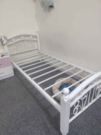 سرير حديد • نضيفه • الفلوجه حي الجولان