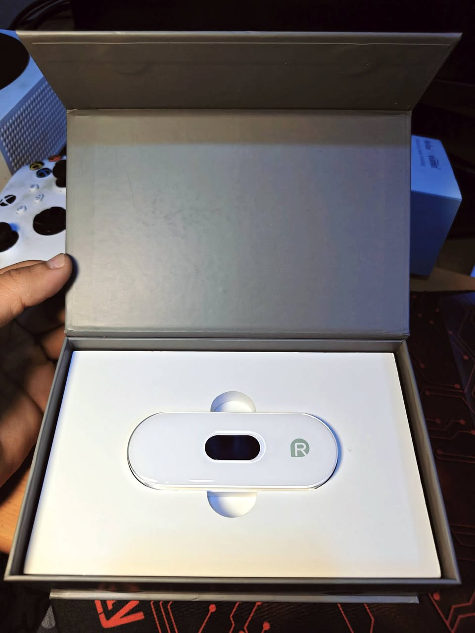 بالعافيه عالياخذه ✅✅✅ جديد كارتون مفتوح فقط

جهاز تخطيط القلب المنزلي الذكي (DuoEK™ S) – اطمئن على صحة قلبك بلحظات! ❤️ 
تخطيط فوري (EKG/ECG): يعطيك نتيجة تخطيط القلب خلال 30 ثانية فقط بمجرد وضع أصابعك على الحساسات.

كشف عدم انتظام الضربات: يساعد في كشف الرجفان الأذيني (AFib) وتسارع أو تباطؤ نبضات القلب.

يربط على الموبايل: عن طريق البلوتوث وتطبيق (ViHealth) المجاني، تقدر تحفظ كل التقارير وتراجعها بأي وقت.

✅السعر 75 الف دينار والتوصيل مجاني داخل بغداد فقط


**إذا كنت صاحب هذا الإعلان وتريد حذفه لأي سبب، رجاءا أرسل رسالة إلى الدعم الفني**