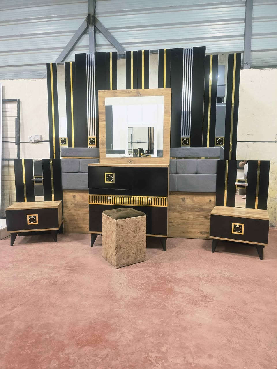 💎🔥 غرفة تركي مستخدم – 6قطع كاملة 💎
💯 نظافه 100% |  نظام أبواب مرتبه 
💸 السعر: 500 قفل
🪛 شد مجاني + 🚚 نقل مجاني داخل بغداد 
#يوجد.انواع الغرف خاص بغداد, العراق


**إذا كنت صاحب هذا الإعلان وتريد حذفه لأي سبب، رجاءا أرسل رسالة إلى الدعم الفني**