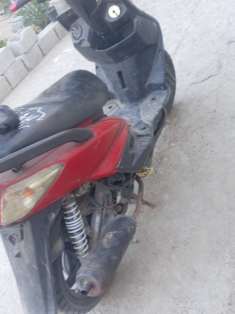 السلام عليكم دراجه سكنس فحل شغله كلشي مابيها بس كفرات ومجفته تجفيت جديد لايت شخال هورن شغال السعر250وبيه مجال قليل الرقم *********** بي واتساب
