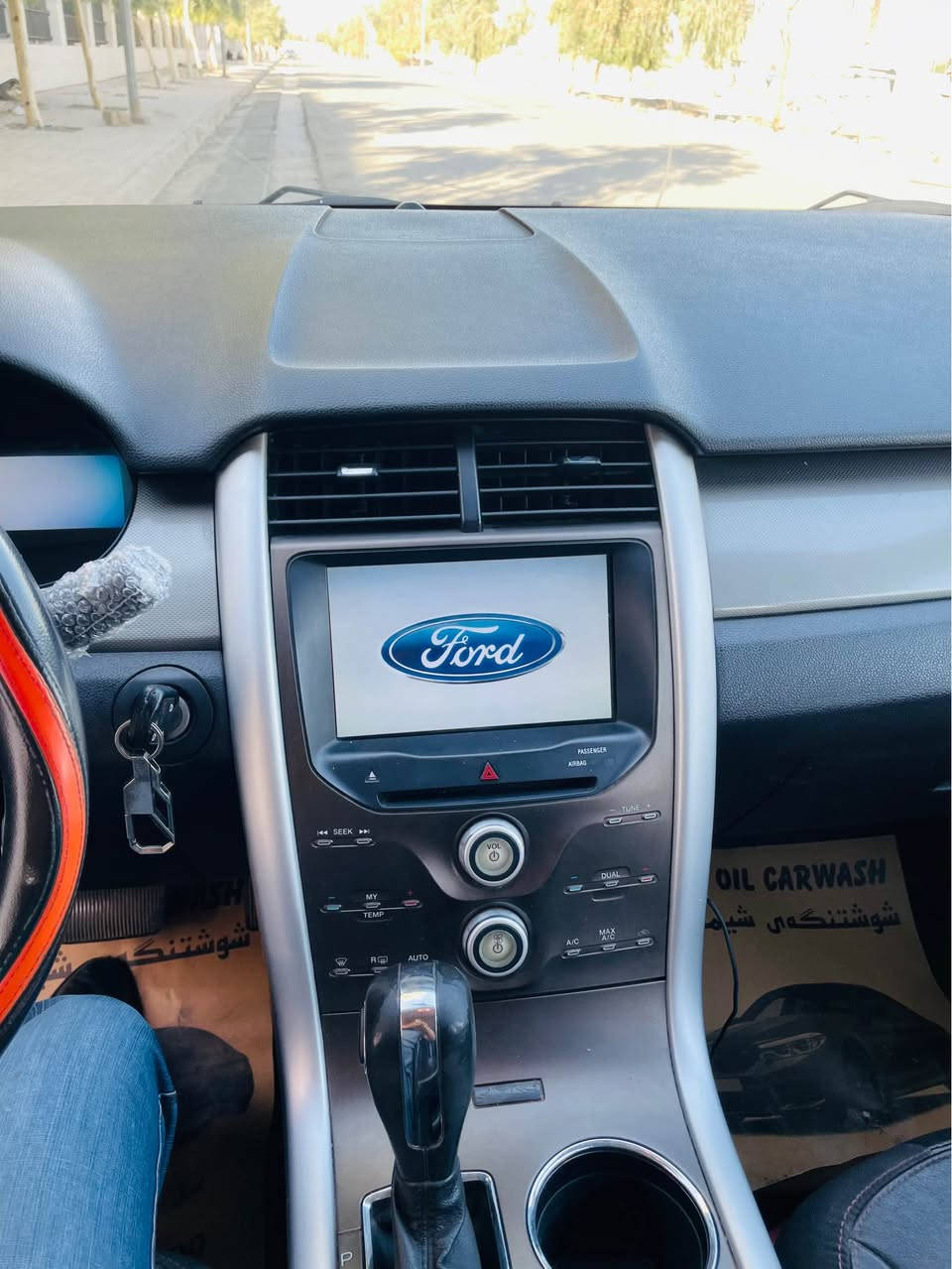 فورد ايدج ٢٠١٣سلفر تنها يةك بست بوياخي هةية و ١درگاري بيلادي گوراوة مواسفات امريكي( sel)مةكينةي نةكراوةتةوة كوشن جلد كوشن گرم شاشة گةورة ئاوينة لايت چوارتايةي لوك كامل سيرفس كراوة ديناريك مةسرةفي نية133$,ناونيشان هةولير،شمارة موبايل،*********** أربيل, العراق
