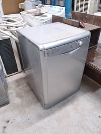 غسالة صحون • صناعة إيطالية • نضافة ١٠٠%