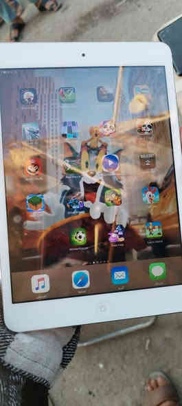 السلام عليكم ايباد للبيع شغال قفله 40 نشتري جميع الاجهزه العاطله الاستفسار مراسله خاص او واتس ***********
