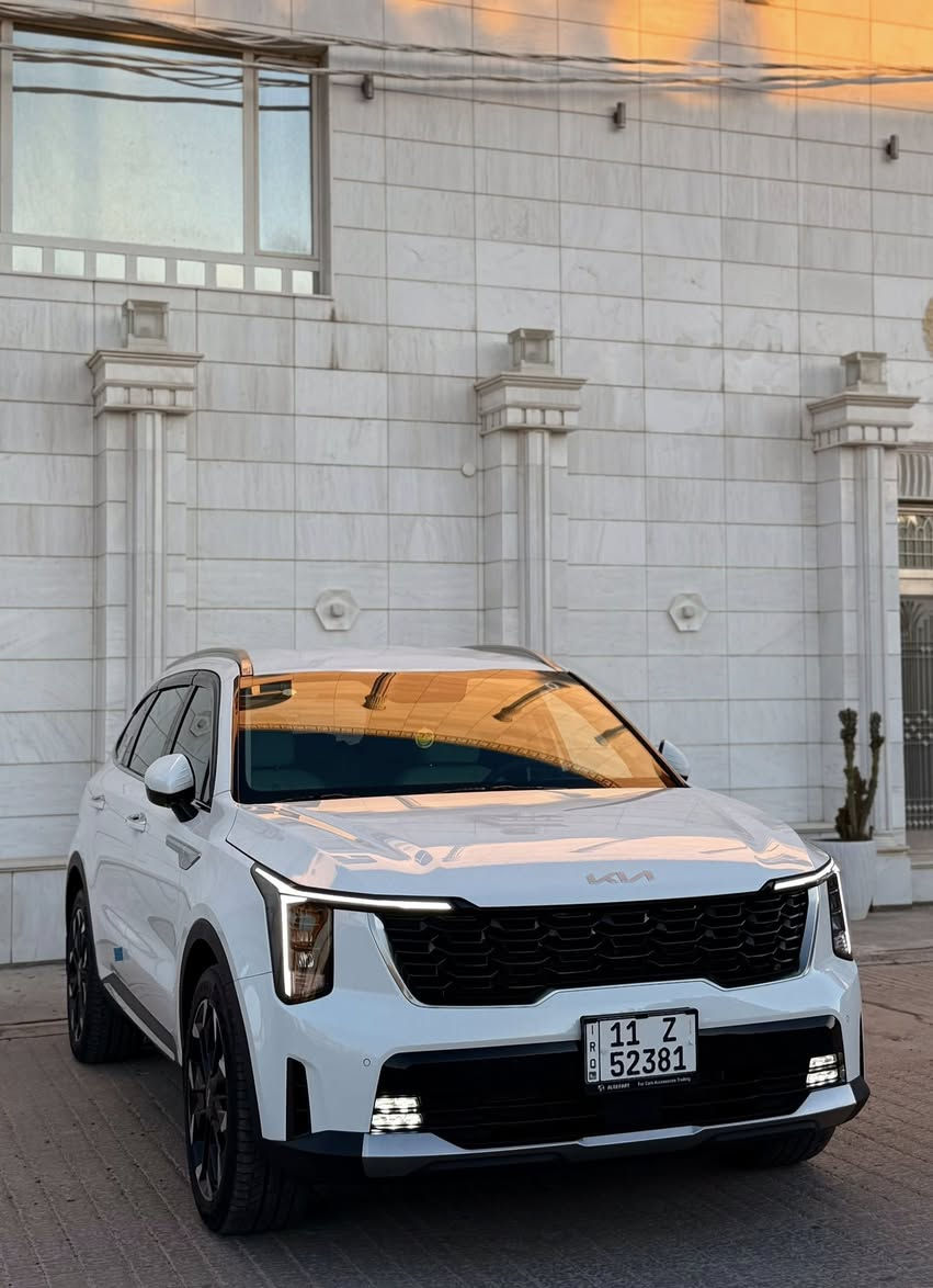 سلام عليكم شباب 
الحلال للبيع او المراوس حسب القناعة 
كيا سورنتو 2025 استلام زيرو خليجي 
ماشية 7 الاف كم فقط
رقم بغداد انكليزي تحويل ثاني يوم 
مكينة ستة سلندر 
سيارة كلها زيرو 
سيارة فول 1/1 عدا بانوراما وكامرة الاماميه
المواصفات :- 
ويل ٢٠ 
بصمة تشغيل وابواب وجنطة
دبل كامرة 
داتاشو 
كشنات كهرباء 
كشنات الخلفيه قلاب كهرباء 
شاشة متصله
كير ماوس 
شفتات ستيرن 
تشغيل عن بعد 
حساسات 360 
ثلاث انظمة قياده 
شحن لاسلكي
منافذ تايبسي
بصمة عدد اثنين
جنطة كهرباء
بلوجكتر لد
مري شفط 
ترحيب 
لد مخفي متغير الاوان 
دمام بوس
سبعة راكب 
سبير ما نازل
الخ من المواصفات المعروفة …..
الاضافات :- 
تغليف كشنات اصلي جلد سعره 250 الاف 
كاعيات اصلية سورنتو سعره 150 الاف 
مطريات  اصلية مال وكالة 90$
سيارة استلام على ادينه زيرو 
السعر 333$ وبيها مجال بسيط للشراي 
مكان السيارة النجف الاشرف 
للاستفسار ***********
