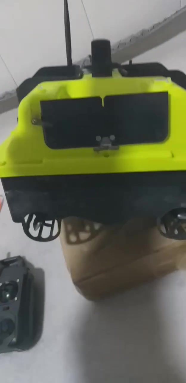 هذا القارب للبيع، بس وضعه هيج: المروحة تشتغل من أشغل القارب، بس يكولون بيه غزن قديم (يعني مخزن بنزين قديم أو بيه مشكلة بالدوزان)، وأنا ما أعرف بيه. اعطوني سعر وبالعافية عليكم."
هذا القارب للبيع، بس وضعه هيج: المروحة تشتغل من أشغل القارب، بس يكولون بيه غزن قديم (يعني مخزن بنزين قديم أو بيه مشكلة بالدوزان)، وأنا ما أعرف بيه. اعطوني سعر وبالعافية عليكم."

هذا القارب للبيع، بس وضعه هيج: المروحة تشتغل من أشغل القارب، بس يكولون بيه غزن قديم (يعني مخزن بنزين قديم أو بيه مشكلة بالدوزان)، وأنا ما أعرف بيه. اعطوني سعر وبالعافية عليكم."


**إذا كنت صاحب هذا الإعلان وتريد حذفه لأي سبب، رجاءا أرسل رسالة إلى الدعم الفني**