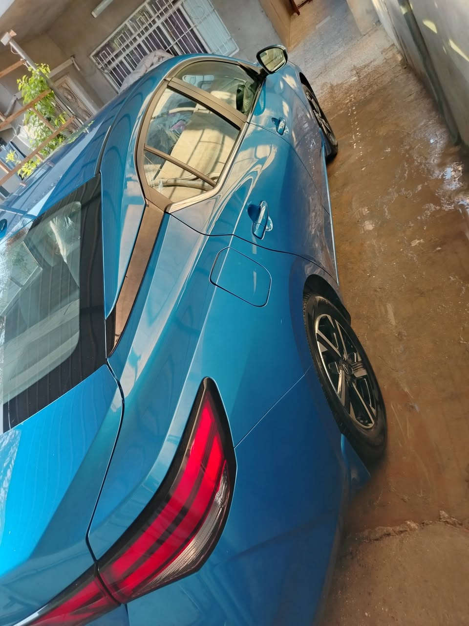 السلام عليكم سنتره ٢٠٢٥ أمريكي تبديل وجاملغ وبنيد بلادي بدون صبغ بدون دواخل مكان بغداد السعر ١٣٠ وبيهه مجال. ***********
