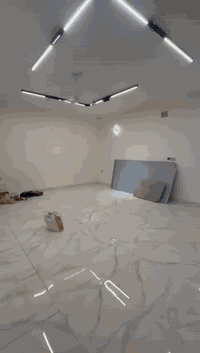 شقة للايجار غرفتين وصاله وحمامين مطبخ المساحة 150 متر طابق اول درج خار...