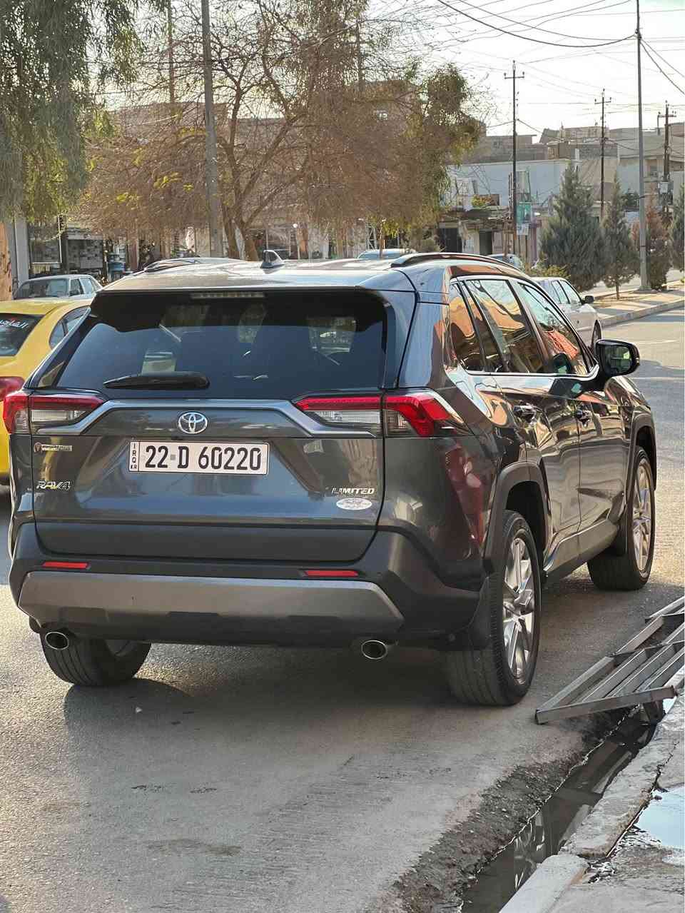 السلام عليكم 
راف فور 2019 وارد امريكي 
حادثه نص بوند فقط ولبقيه كفاله عامه 
السياره لمتد فول مواصفات 
رقم اربيل شرط التحويل 
شراي انتصل وتدلل 
*********** موصل, نينوى
