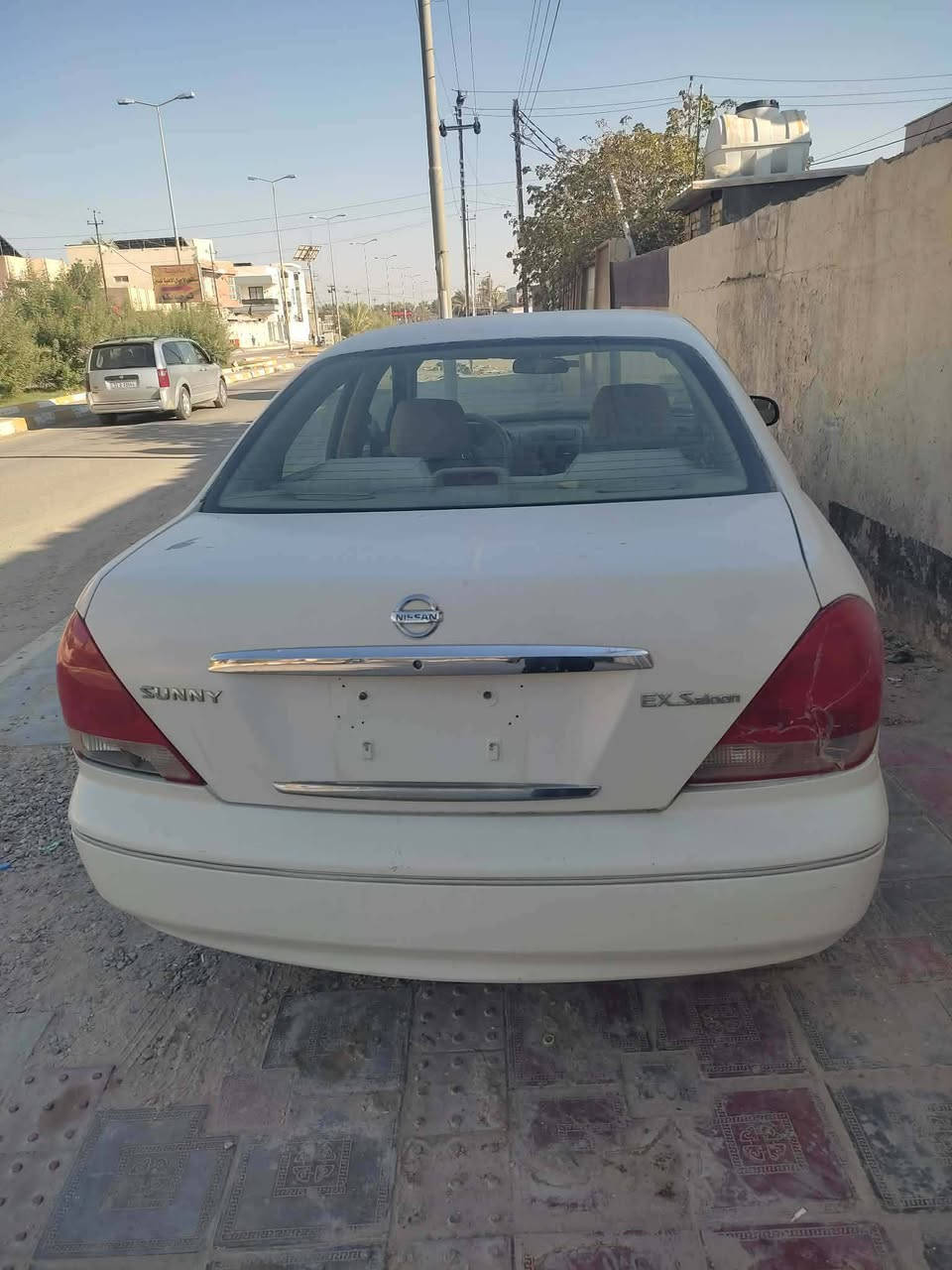 نيسان صني موديل 2009
السياره جديده مكينه كير حدادية تبريد جاهزه من كلشي 
السياره كصتها بس قمارة , السياره كصتها بس قمارة فقط
العنوان حله 
السعر 37 وبيها مجال 
رقم الهاتف 
***********
