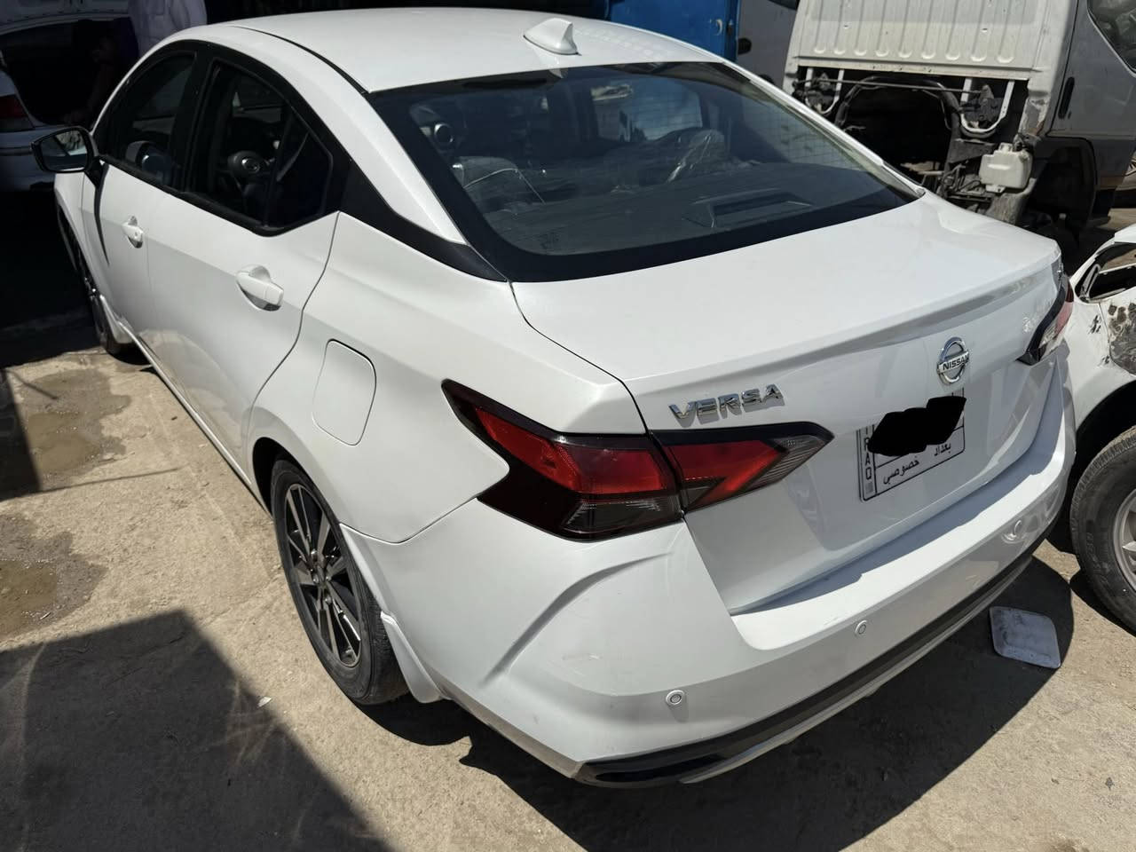 بيع مستعجل 
عندي سياره للبيع ////***********
مكاني بغداد
 وسياره رقم بغداد سياره جديده  فقط  بيه صبغ قطعتين 
 موديل 2020 سياره جهازه
