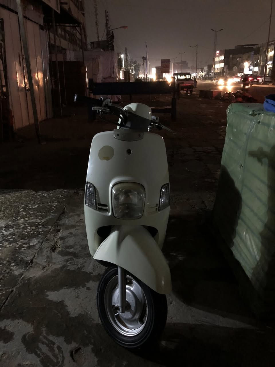 صلو على محمد سلام عليكم شبابنه طيبه شلونكم ماكس بوليس للبيع دراجه نوزل خير من الله دراجه دراجه مكفولا كفالا عامه وحيل نضيفه بس الكفرات يرادلها شوي ترتيب ودراجه اذا بيها شي تاخذها بلاش وطيك كروتك 
ودراجه اطيك جادر تغطي بي دراجه 
سعر دراجه 675 وبيها مجال لطيبين 
وكررر مكفولا كفالا عامه
للتواصل واتساب :***********
مكاني بغداد بياع
