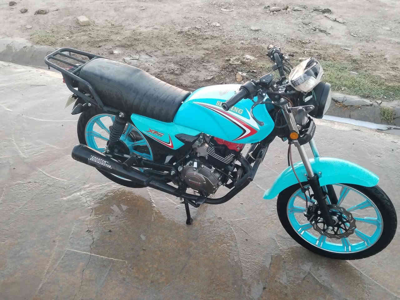 السلام عليكم للبيع او للمراوس شاينك موديل 23 كفالة عامه اوراق اصولي  دراجه جاهزه محرك شرط تفيلس ما مفيلس افحص وين ميعجبك كهربائيّة شغاله سلف تخم تاير كله جديد سعره 1100 وبيه مجال لشراي مكاني رفاعي  وذا اكو دايوان اروس ونطي فرق عادي ***********
