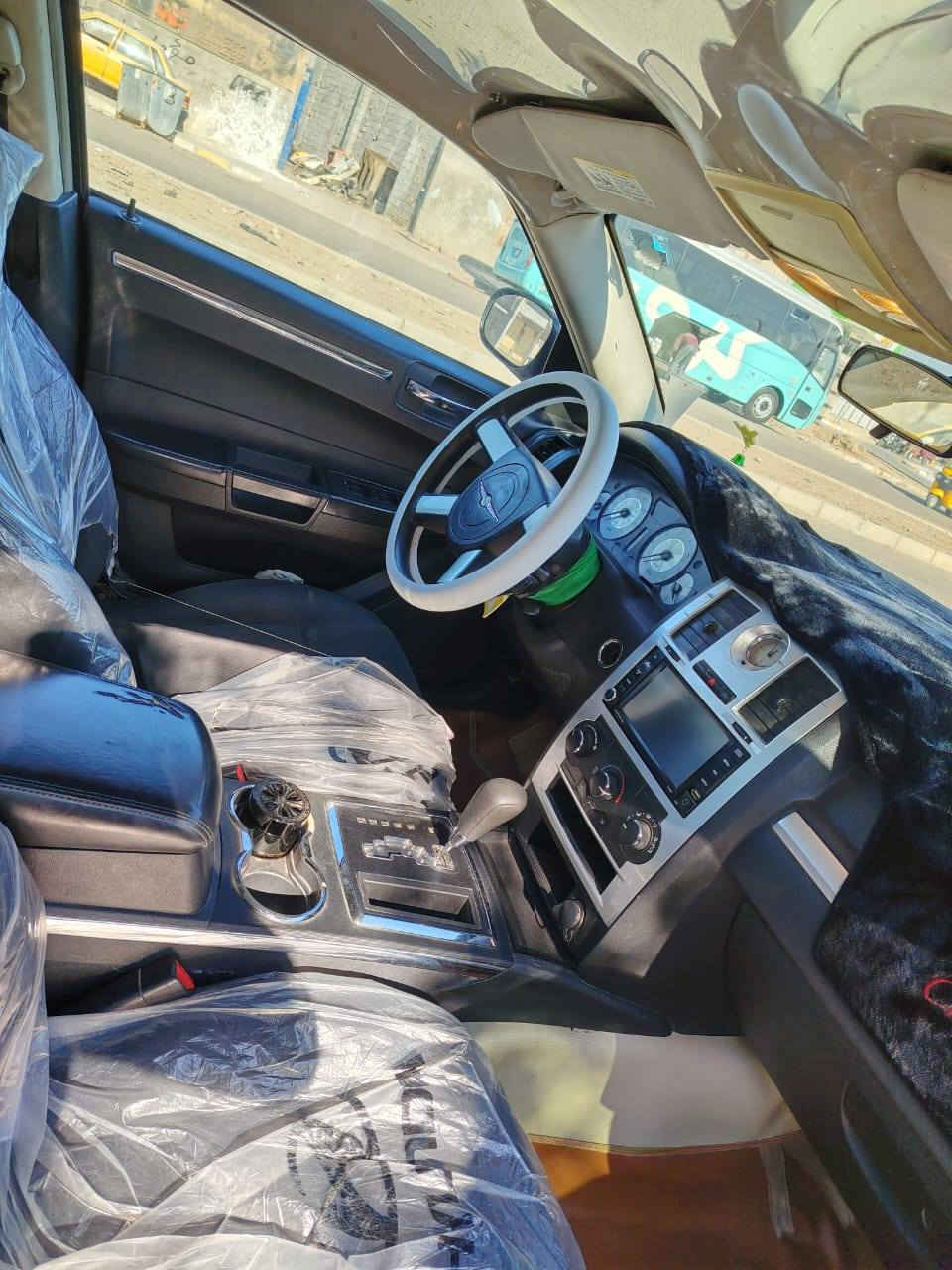 السلام عليكم اوبامه مديل 2010 رقم بغداد سنويه جديده راعيهه يمي مكينه وكير واكسن  وحداديه كله جاهز تخم تاير جديد حادث جاملغ وباب بدون دواخل السعر 130 وبيه مجال مكان السياره ميسان العماره ‏‪***********‬‏
