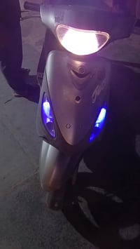 ماكس قجمه نضيفه ما مفتوحة للبيع السعر 650 وبيها مجال 07777824529