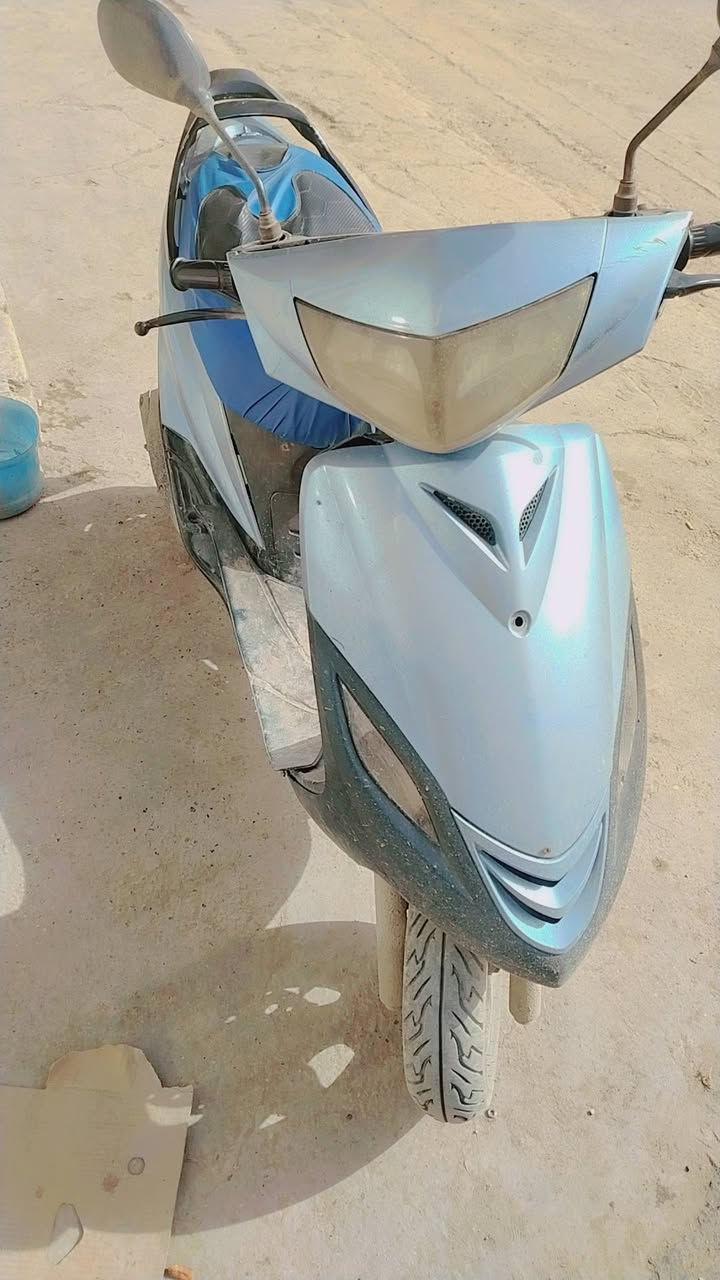 دراجه للبيع ماكس ثعلب كله شغال سلف هندر كهربائيات مامفتوحه مستعجل على بيعته سعره 350 وبيهه مجال موقع تقاطع باب الحسين رقمي ***********
