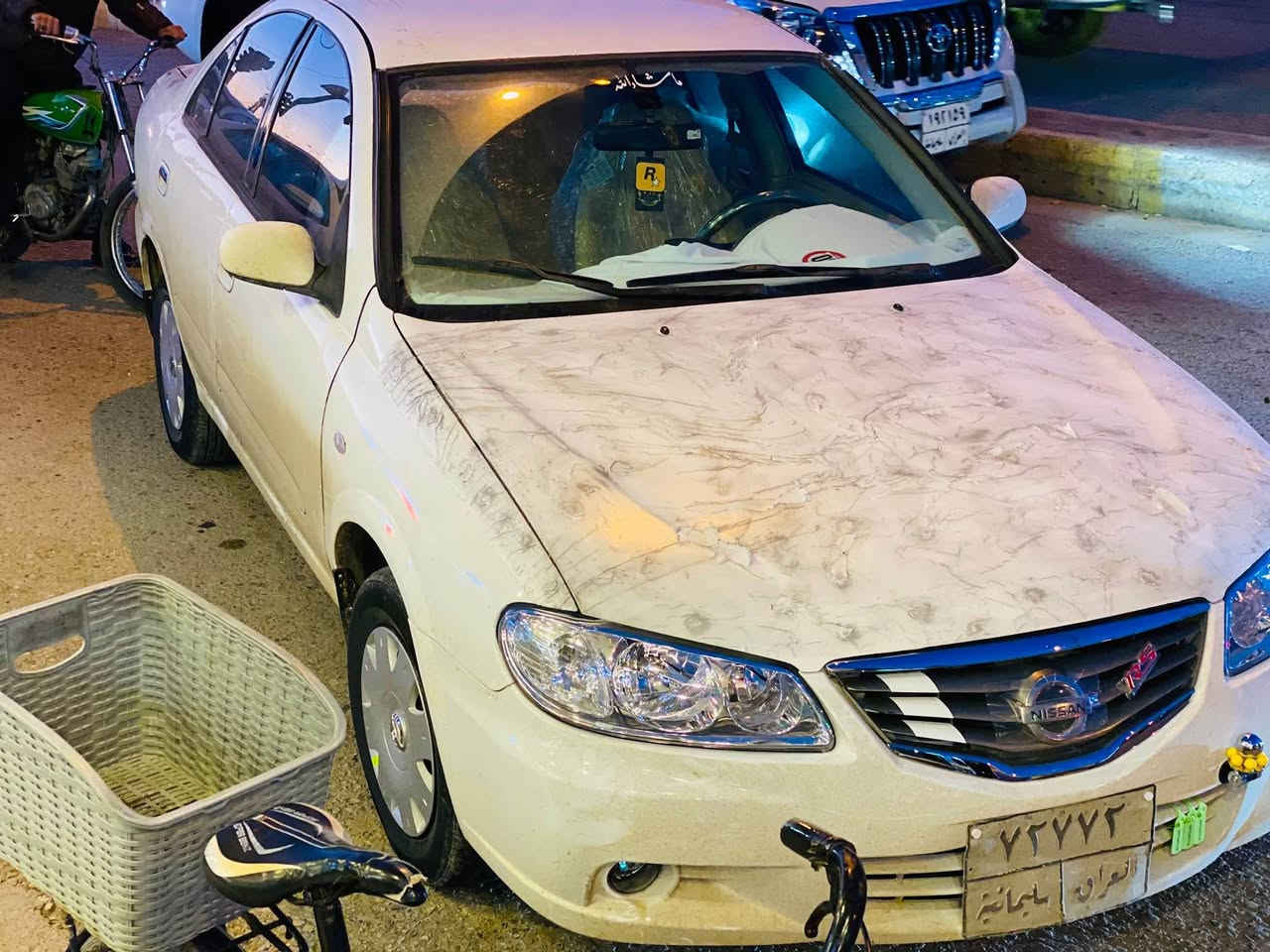 سـەرەتا بەناوی خـوا
ئـەم سـەن یەبـۆفـرۆتـن
مـۆدیـل2010
سـەنەویـو غـرامـەو ئـەوەلـیـاتـی 
بـەشـەرت سـەنـەوی بـەسـەرنەچـوە
کـامـل.بـۆیـاخـە دەعـمـی دووای هـەیـە
کـارەبـایـو گـێـڕو مـەکـیـنـەی بـێ عـەیبـە 
چـوارتـایـەی تـازەیـە تـەقـەوڕەقـەی نـییە 
چـوارجـام کارەبـاییـەجام ئۆتۆیە
گـێـڕ ئـۆتـۆ مـاتـیکـە
ئـاڵـوگـۆڕ دەکـەم بـەشـتێـک دڵـم بیـگرێـت
شـوێـن..سـەی سـادق 
***********
*********** حلبجة, السليمانية
