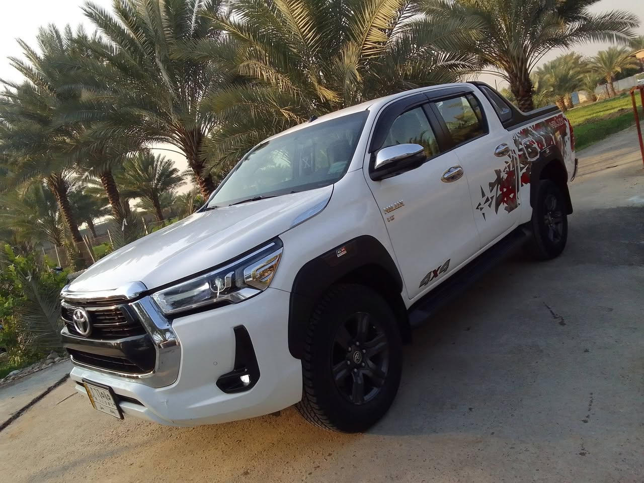 للبيع تويوتا هايلوكس2022 فورويل 6 سلندر فول مواصفات رقم بغداد مكفولة السعر ٣٣٠ وبيه مجال 
***********
