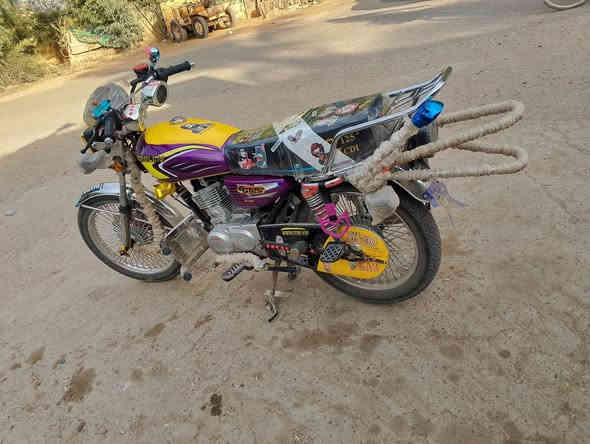 السلام عليكم شباب درجة للبيع موديل 25 كامله اي نقص ما بيها اورق اصوليه مقفوله اي نقص مابيها وهذا رقمي 
***********
