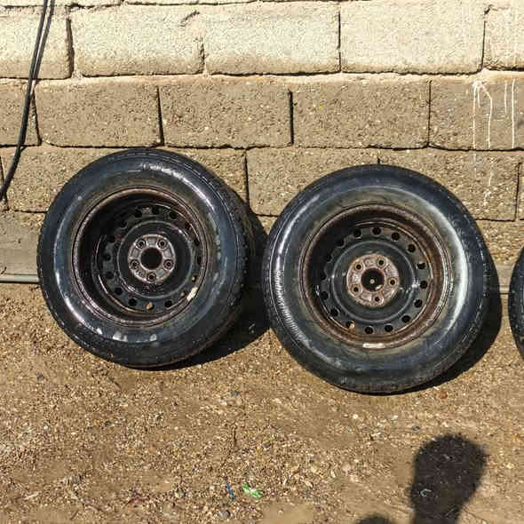 ويل عادي تيتوته حجم 15 سعر 110 وبيهن مجال العدد 4الطلب والستفسار على الرقم ***********// ***********
