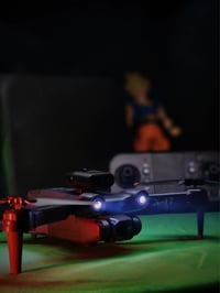 طائرة بدون طيار (درون) من طراز X-IDRONE17 القابلة للطي. هذا الجهاز مصم...