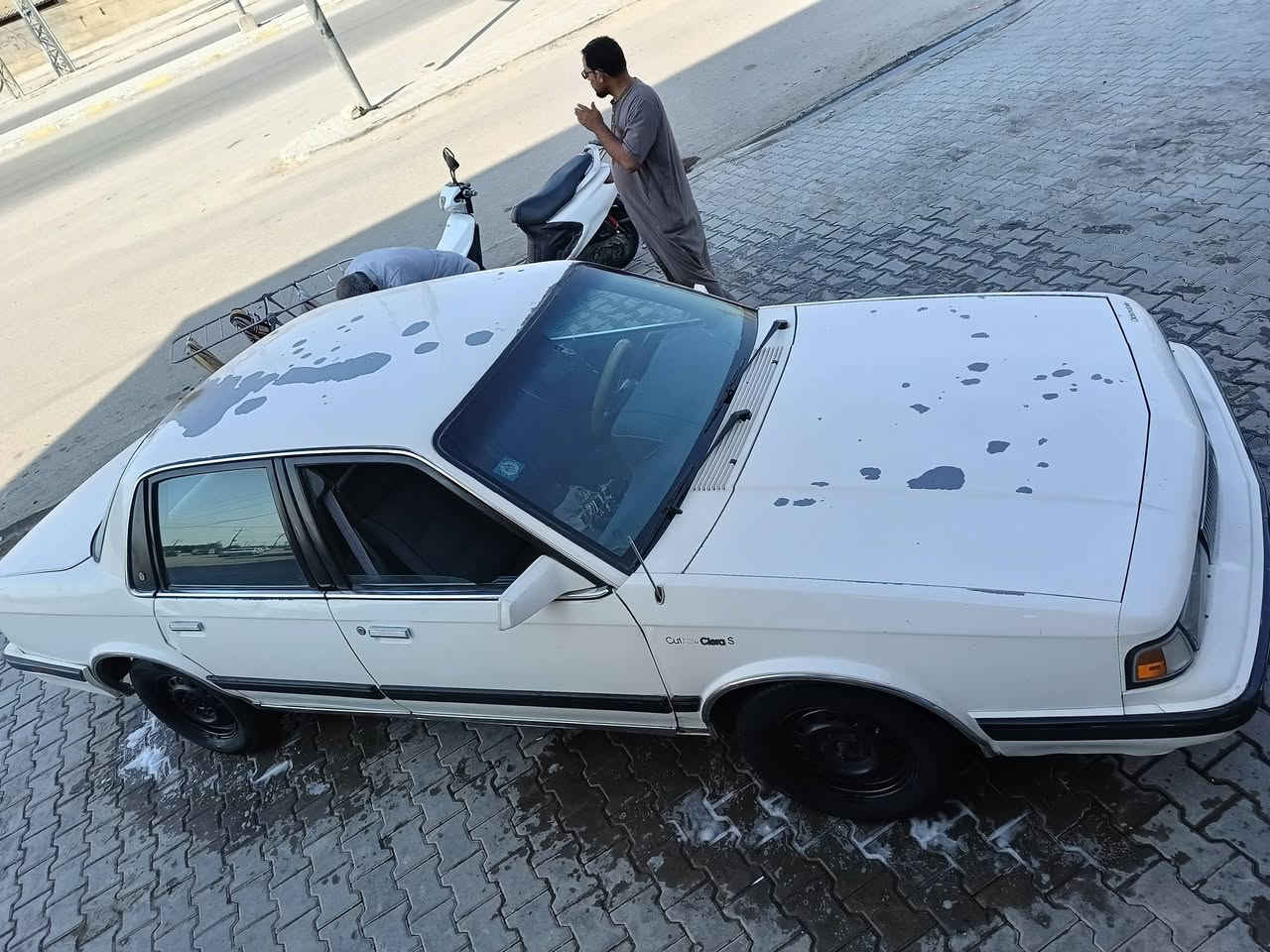 اولدز موديل تسعين  سياره حلوه وجاهزه  سياره ما ناقصه شي كير مكينه بلاديات ومكفولات كشره حلو غرفته جديده وبلاديه  سيراه مال جناي  سعره 45 اتصل وتدلل 
***********
