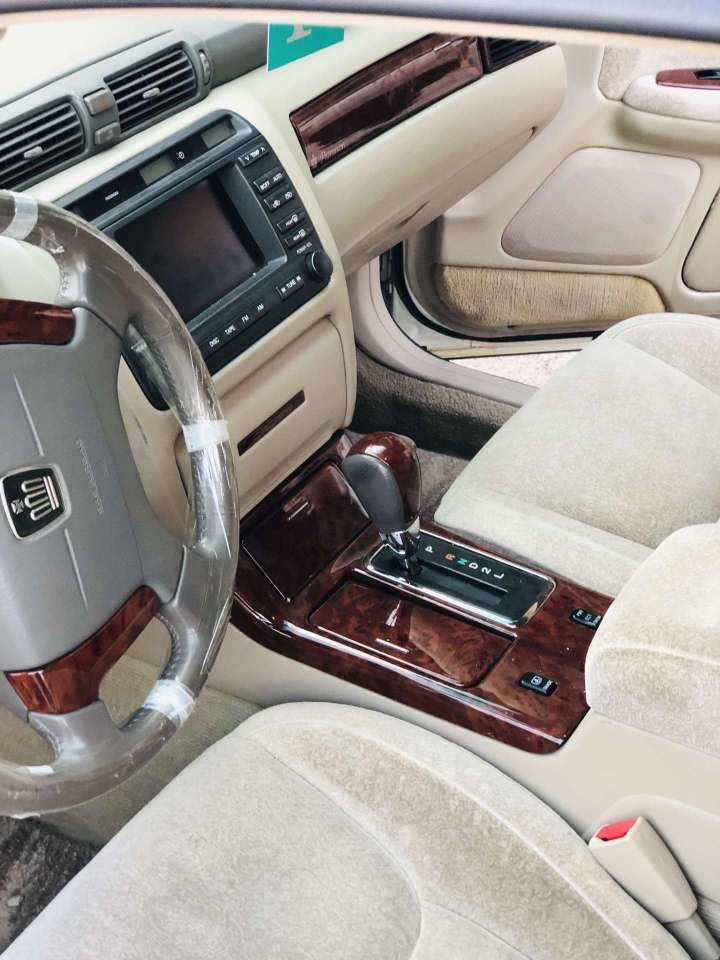 بەناوی خوای گەورە و میهرەبان
توێتا کراون مەلیکە مووس مووس بۆ فرۆشتن
مۆدێڵ 2002 ئاڵتونی بازاڕ D4 171
ڕەنگی مۆزی ژێر ڕەساسی بیلاد پێش و دوای کرستاڵ
ناو زەردی ڕەقەم یەک سەرو ژێری داژبوڵ نەجەف
مواسەفات 2 دووگمە چوار کوشن کارەبا پەردە بیلاد
چوار تایەی لۆک سەیارەکە بێ بۆیاغە تەنها چاملغێکی 
چوار پەڵە ساردی هەیە بێ بۆیاغ ماڵی دۆستە 
تەبرید سارد و گەرم لەسەر سویچ ، برێکی بەستراوە
ڕۆنی مەکینەو هایدرۆلیکی و پاوەری گۆڕاوە
پاتری تازە گۆڕاوە 
گێڕ و مەکینەو دەعم و لێدراوی بەشەرت 
تکایە گەر موشتەری نیت بێزارمان مەکە لەگەڵ ڕێزم
نرخ :53 گەڵاو مەجالی برایەنە
***********
