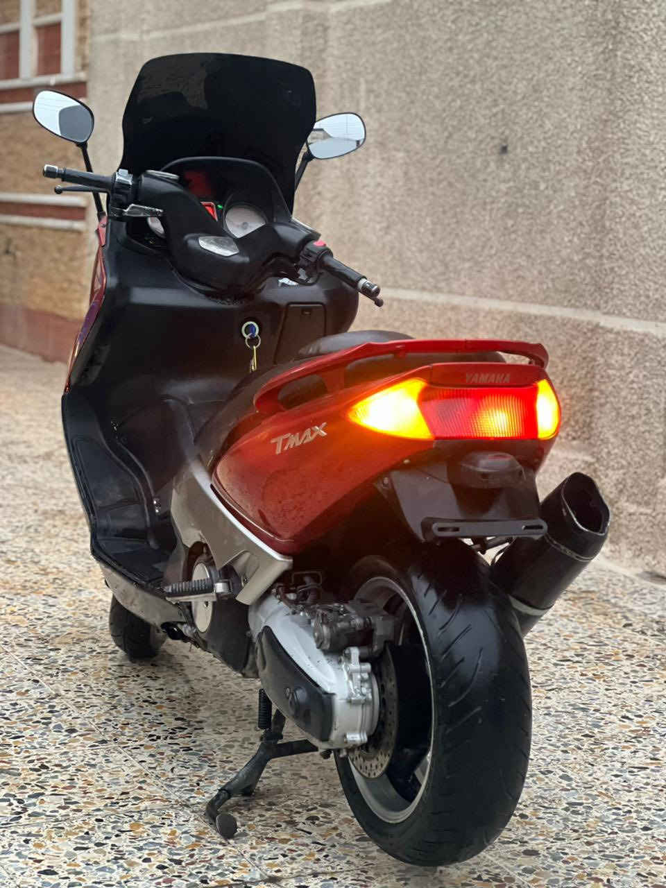 سلام عليكم 
تي ماكس موديل 2008 نوزل دراجة   جديدة المسافة المقطوعة 35 الف. كلها شغالة شلعة ومعدل بطناش. برغي ما مفتوح بيها  السعر 22ورقة مكاني بغداد رقمي***********
