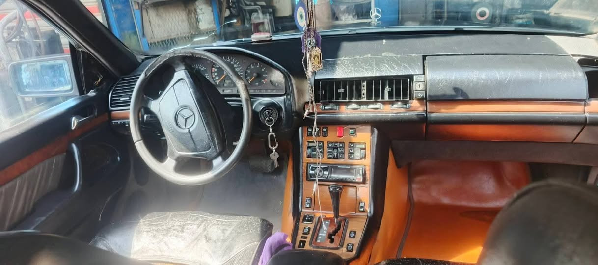 بيع مستعجل للبيع شبح موديل 91 رقم بغداد مكينه راس الثور مكفولات كير ومكينه 

 بيهه معامله تداخل السياره انته تمشي بلمعامله ابيع كوم حديد اواجهك وي راعيهه دبل جام نواقصهه صدر امامي خلفي وتبريد ميشتغل وسلايت عطلان ***********
