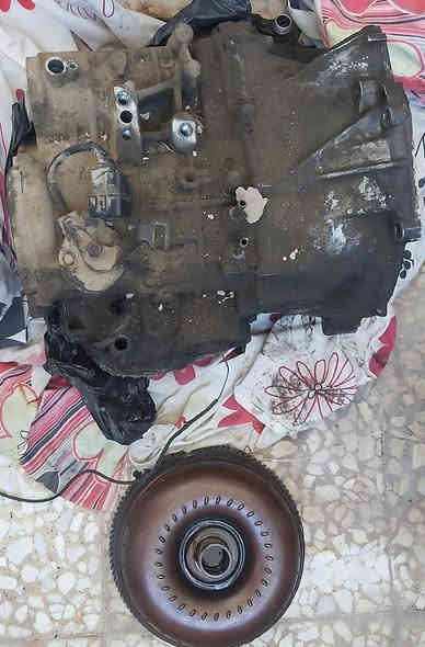 السلام عليكم 
 
للبيع كير سوناتا ٢ حساسين بي عطل يرادله تصليح 
سكن جهة السايق كامل مال تفصيخ 
قاعدة اذن 
بوشه اذن
قاعدة اذن و بوشه ب ١٠ 
سكن ب ١٥ 
كير ب ١٠٠
