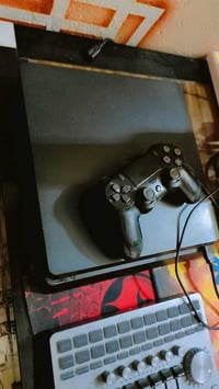 بلايستيشن4 • 1تيرا • سليم