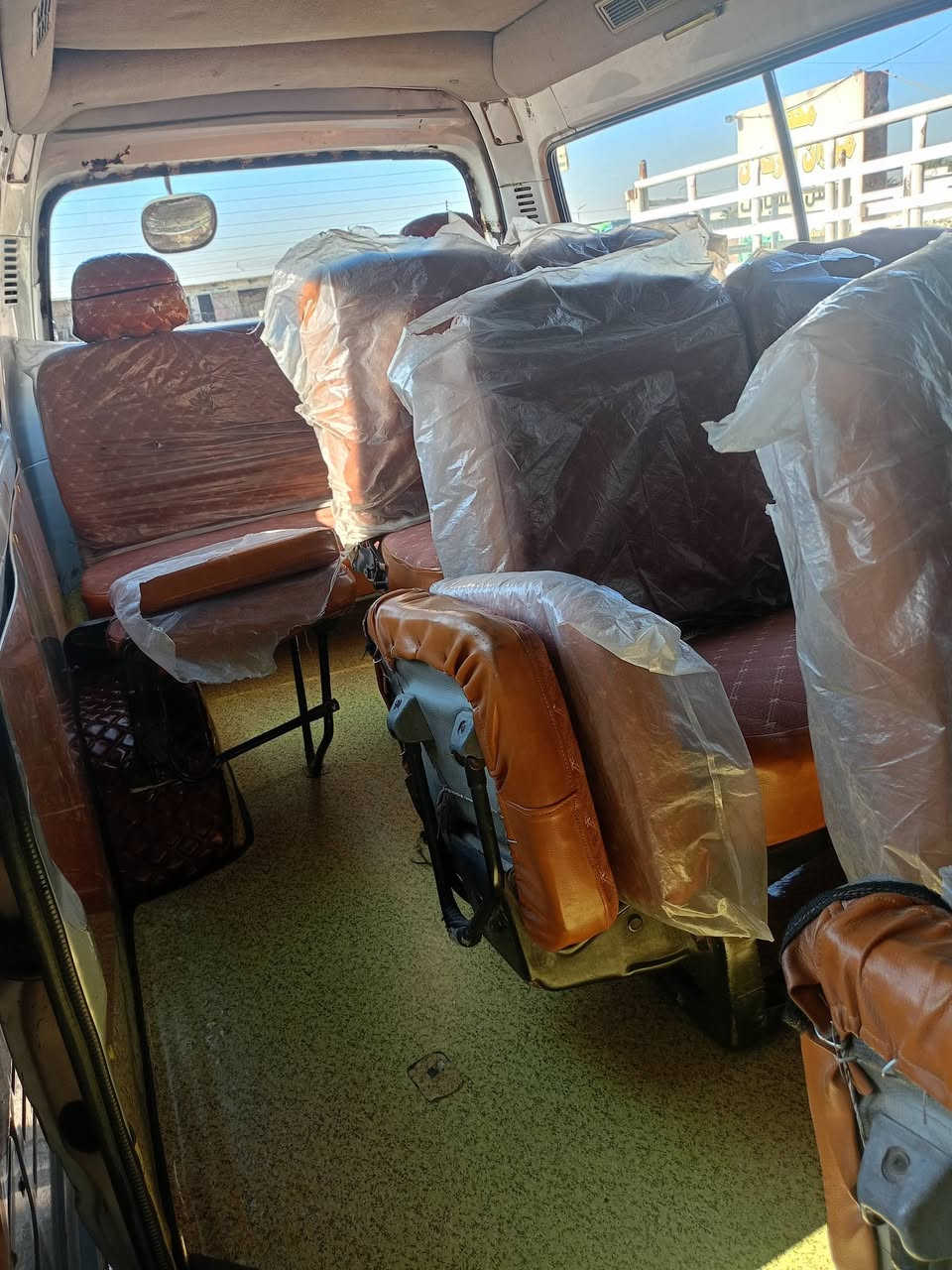 من رخصت الدمن فتون موديل 10بسمي سنويه 28 مصفره سياره جاهزه من صدر تخم تاير كهربايات كلها شقاله رقم انكليزي محرك  كاز 3000  خير من الله  شواصي نضاف  السعر 60 ومجال بصيط قليل مكان بغداد الدوره الاستفسار ***********
