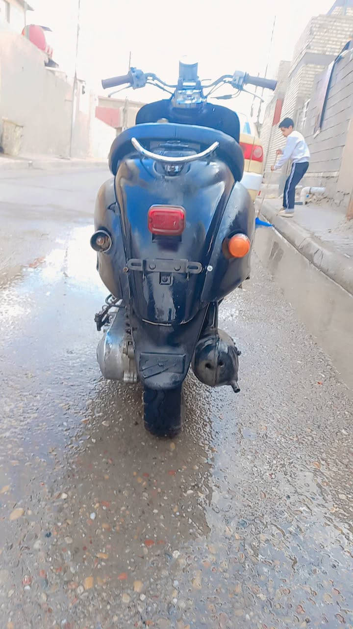 سلام عليكم دراجه كلاسك 60 للبيع  دراجه يرادله تجفيت وباتري دراجه كلشي مابيه شغاله الايتات شغاله دبل اشارات المكان بغداد المعامل العماري قطاع خمسه السعر 75 وبيه مجال الرقم الاستفسار ***********
