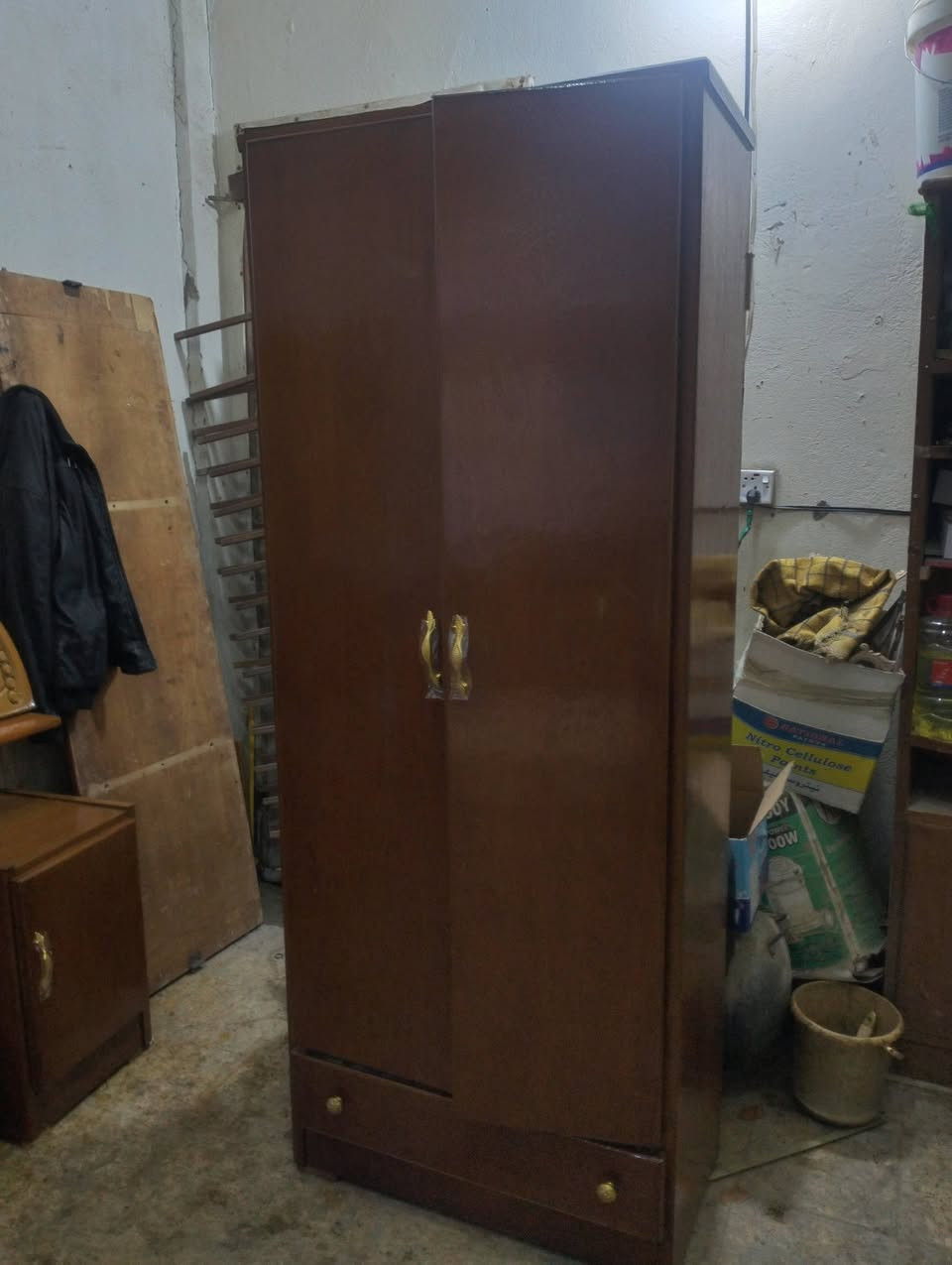 غرفه مستخدمه للبيع نضيفه صاج عراقي درجه أولى 
اه ستفسار خاص او وتساب 
***********
