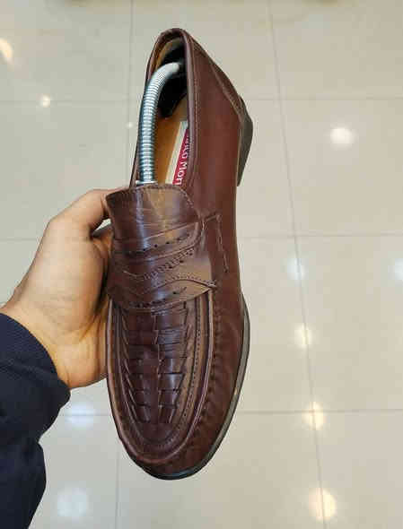 حذاء فلات لوفر فرنسي 
ماركة انريكي موريه أصلي وكالة اورجنال 
قياس 43 طول القدم 27 ونص 
جلد طبيعي فاخر كليا 
أرضية مريحة للقدم 
هاند ميد صناعة يدوية 
قطعة راقية كجول ورسمي 
للحجز على خاص 
أو مراسلة واتساب ***********
توصيل لكل محافظات العراق
