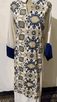 متوفر دراعة بالة كويتي غير مستخدم السعر 20 لاف دينار  القياس العرض 3اشبار واربع اصابع تلبس لحد وزن 100 والطول تلبس لحد 165 سم  للحجز او الاستفسار خاص او الاتصال بالرقم *********** يوجد توصيل لكل العراق ب5الاف دينار
