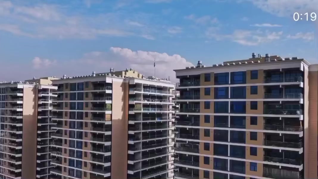 🏢 شقة فاخرة للبيع في مجمع بوابة العراق 🌟

فرصة مميزة لامتلاك شقة بمساحة 228م² في الطابق 16 داخل بناية 7، بإطلالة بوليفارد مباشرة ومفتوحة بالكامل 🌆
مساحة واسعة تناسب العوائل، تهوية ممتازة، وإضاءة طبيعية رائعة.

✨ موقع راقٍ
✨ إطلالة بانورامية غير محجوبة
✨ خيار مثالي للسكن الفاخر أو الاستثمار

📞 للتواصل: ***********
🚨 عرض محدود – لا تفوّت الفرصة!
