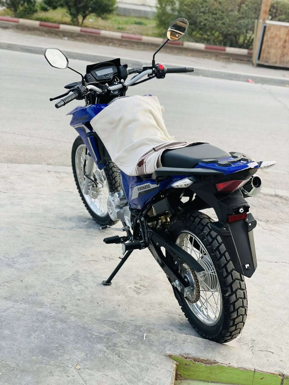 سلام عليكم موطور قفاز بعد جديد  مصله كثيرا من نشد سعره ع الخاص رقم موبايل ***********
