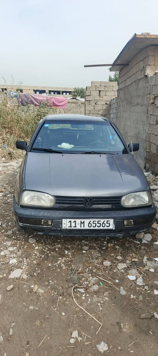 السلام عليكم كولف موديل 93 للبيع كامله من كلشي كهربائية لايت عالي ناصي زنون ساماعات 4 مسجل شاشه كير أوتو مكينه جديد 1800  تخم تاير باتري جديد السياره رقم نكليزي باسمي سنويه مامنتهيه كشرها نضيف مثل مابلصور مكاني بغداد للتواصل *********** بي واتساب السعر(34$ )وبي مجال بسيط
