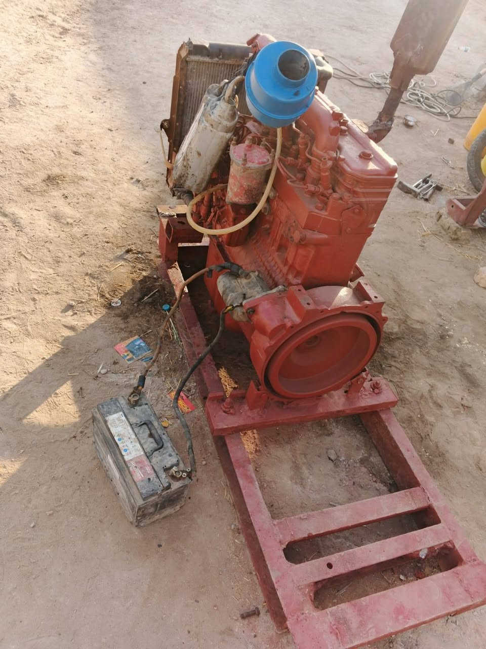 سلام عليكم خوان محرك بلاروس للبيع شرط لا تنقيص ولا تبخير شرط شرط الشغل والنظافه مع شاصي وراديتر كامل وشغال يرهم مولد او مظخه ماي الشراي يتصل مكان ناصرية ***********
